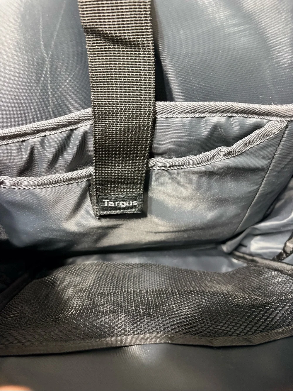 Targus Legend Black Backpack Several Pockets Padded Back Adj Straps Trolly Strap